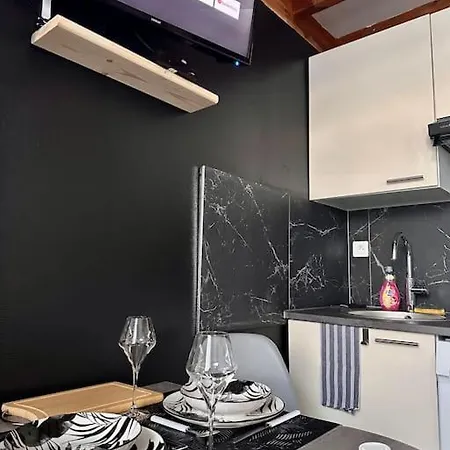 Apartment Pont Achard #2-t1bis-mezzanine -5mngare-