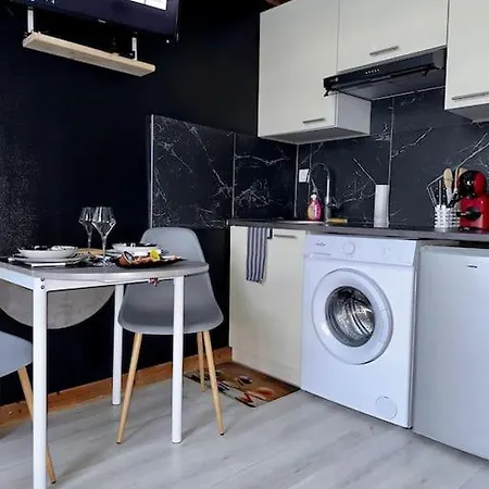 Apartment Pont Achard #2-t1bis-mezzanine -5mngare- *