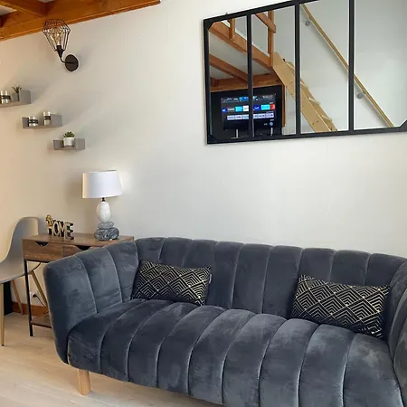 Pont Achard #2-t1bis-mezzanine -5mngare- Apartment