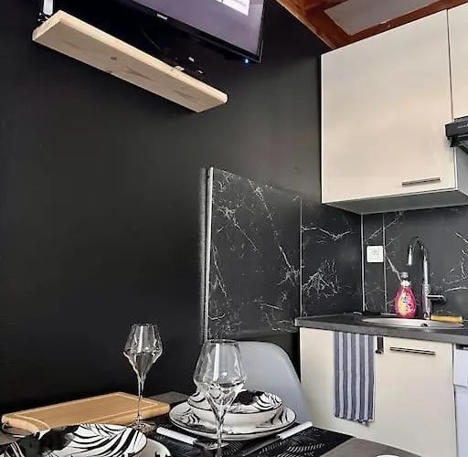 Apartment Pont Achard #2-t1bis-mezzanine -5mngare-